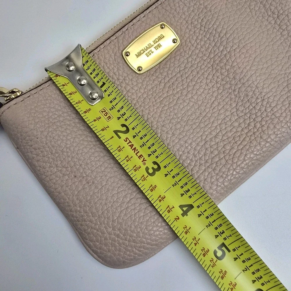 Michael Kors Pebbled Leather Wristlet Clutch Wallet Blush Pink Zip Top Gold Tone